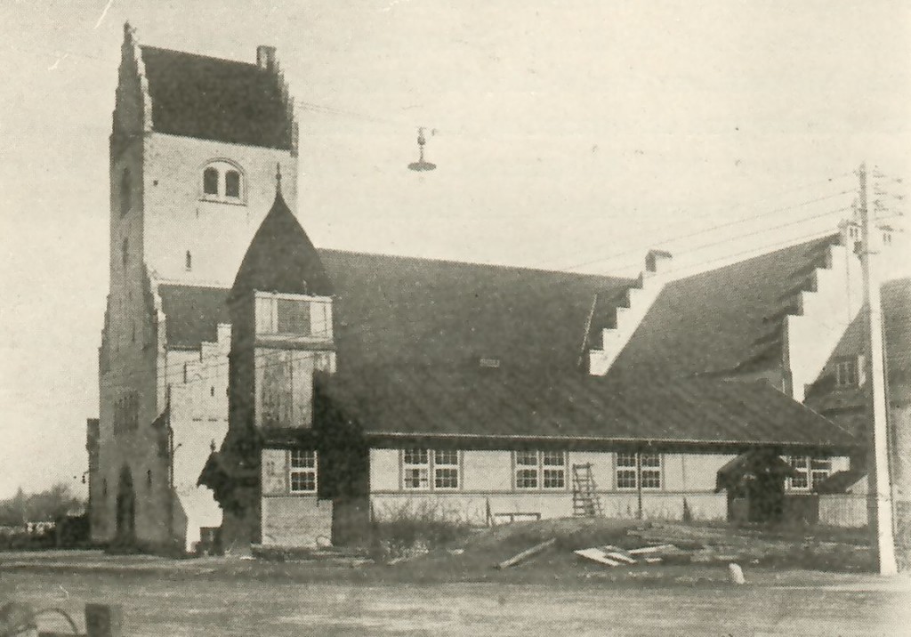 Fillips kirke under opførelse ca 1920 (fra En Forstadsmenighed gennem 25 Aar)