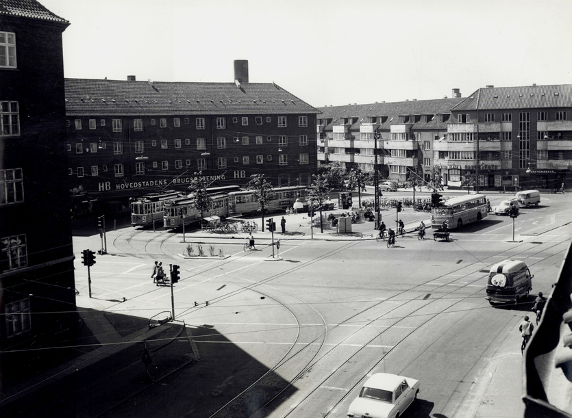 Mozarts Plads 1962. Foto af Mogens Falk-Sørensen, Stadsarkivets fotografiske Atelier (Københavns Stadsarkiv)