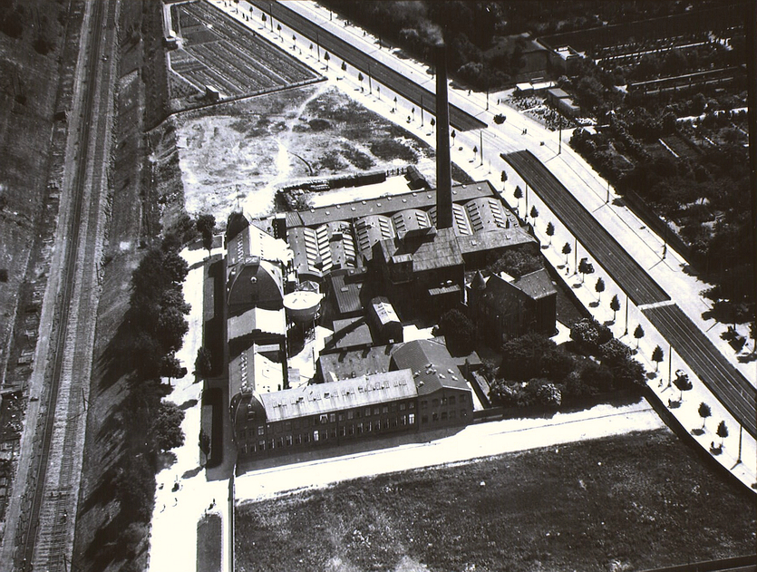 Luftfoto af Allers virksomhed på Vigerslev Allé. (Det Kgl. Bibliotek).